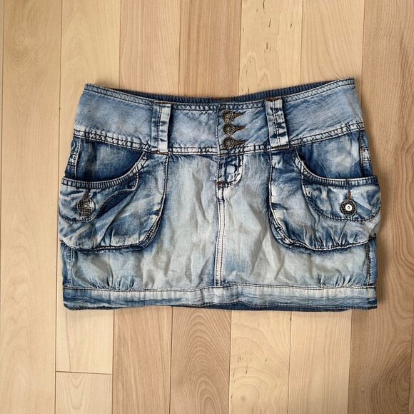 Y2K Banded Hem Denim Mini Skirt - Foxy Jeans (2000s) - Picture 2 of 8